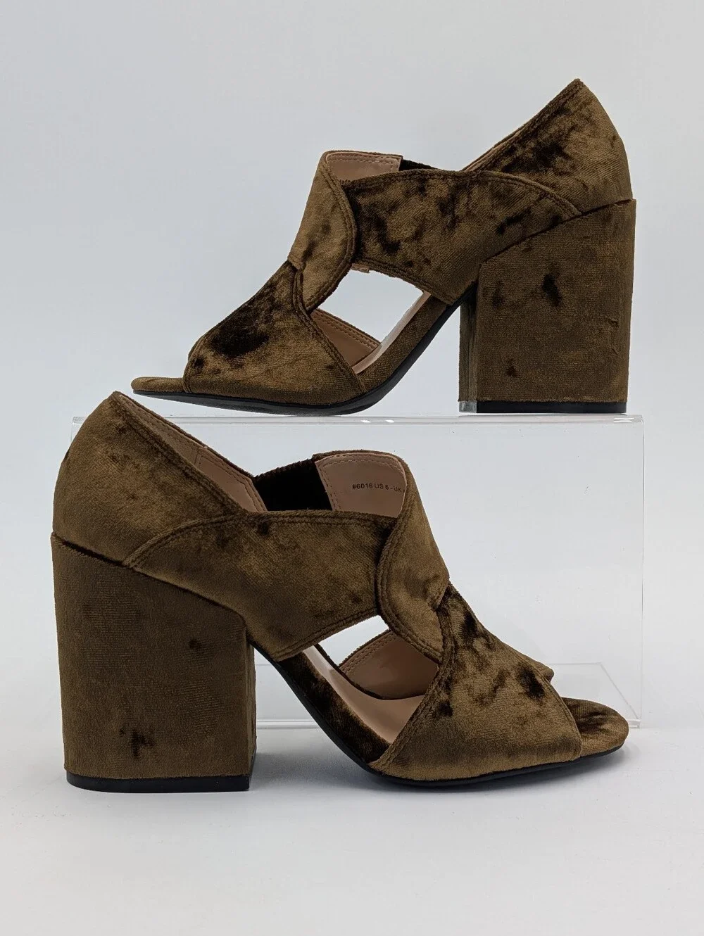 CAbi Interlock Sz 6 Crushed Velvet Sandal Olive Green Peep Toe Block Heel